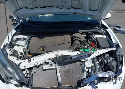 2016 Toyota Corolla Le z USA, uszkodzony, nr VIN 5YFBURHE8GP532792